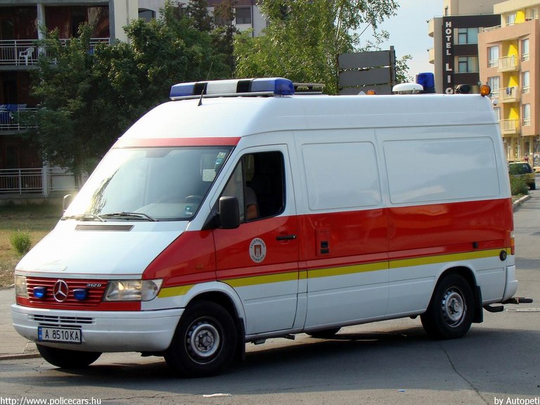 Mercedes Sprinter, fotó: Autopeti
Keywords: mentő mentőautó Bulgária bolgár