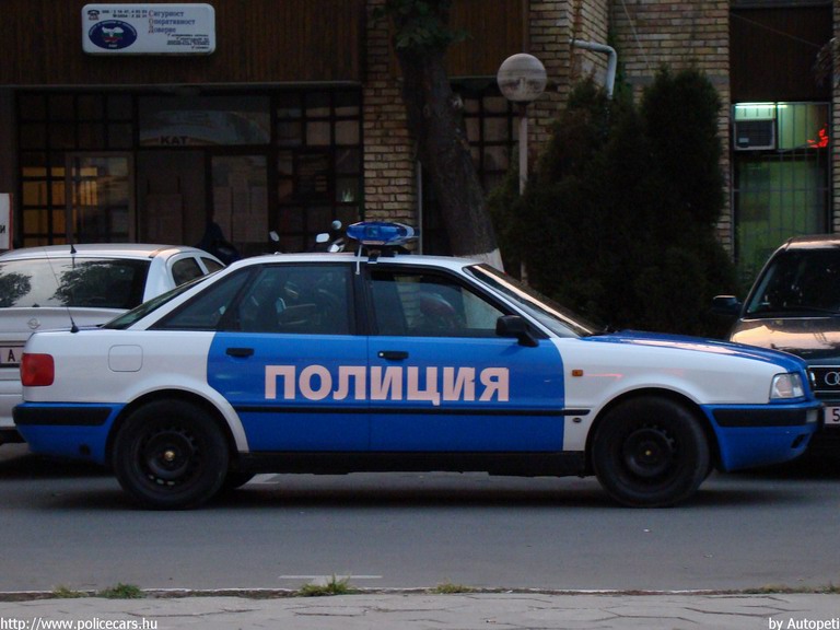 Audi 80, fotó: Autopeti
Keywords: rendőr rendőrautó rendőrség Bulgária bolgár