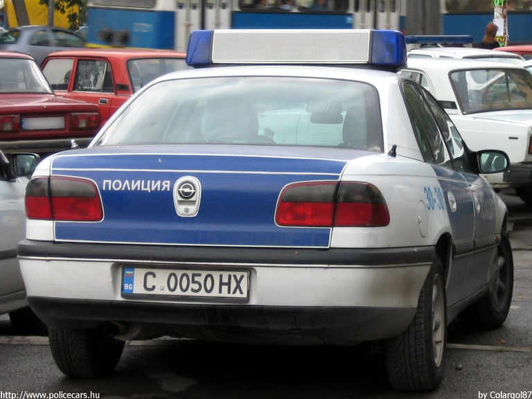 Opel Omega, fotó: Colargol87
Keywords: rendőr rendőrautó rendőrség Bulgária bolgár