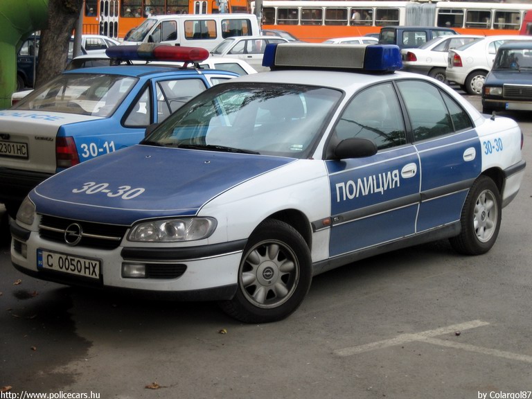 Opel Omega, fotó: Colargol87
Keywords: rendőr rendőrautó rendőrség Bulgária bolgár