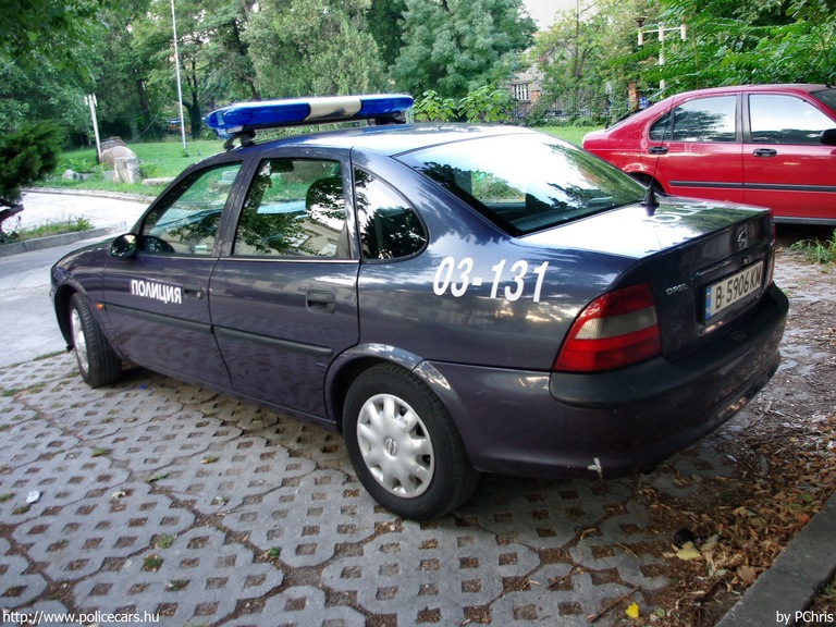 Opel Vectra B, fotó: PChris
Keywords: rendőr rendőrautó rendőrség Bulgária bolgár