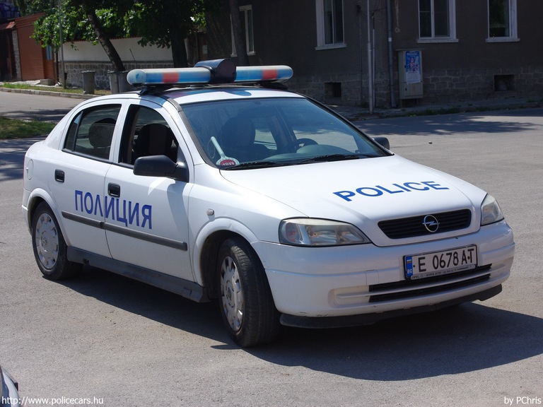 Opel Astra G, fotó: PChris
Keywords: rendőr rendőrautó rendőrség Bulgária bolgár