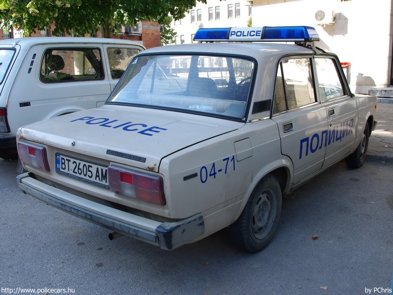 Lada VAZ 2105, fotó: PChris
Keywords: rendőr rendőrautó rendőrség Bulgária bolgár