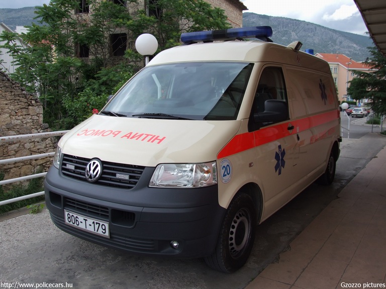 Volkswagen Transporter T5, fotó: Gzozzo pictures
Keywords: Bosznia-Hercegovina bosnyák boszniai mentő mentőautó
