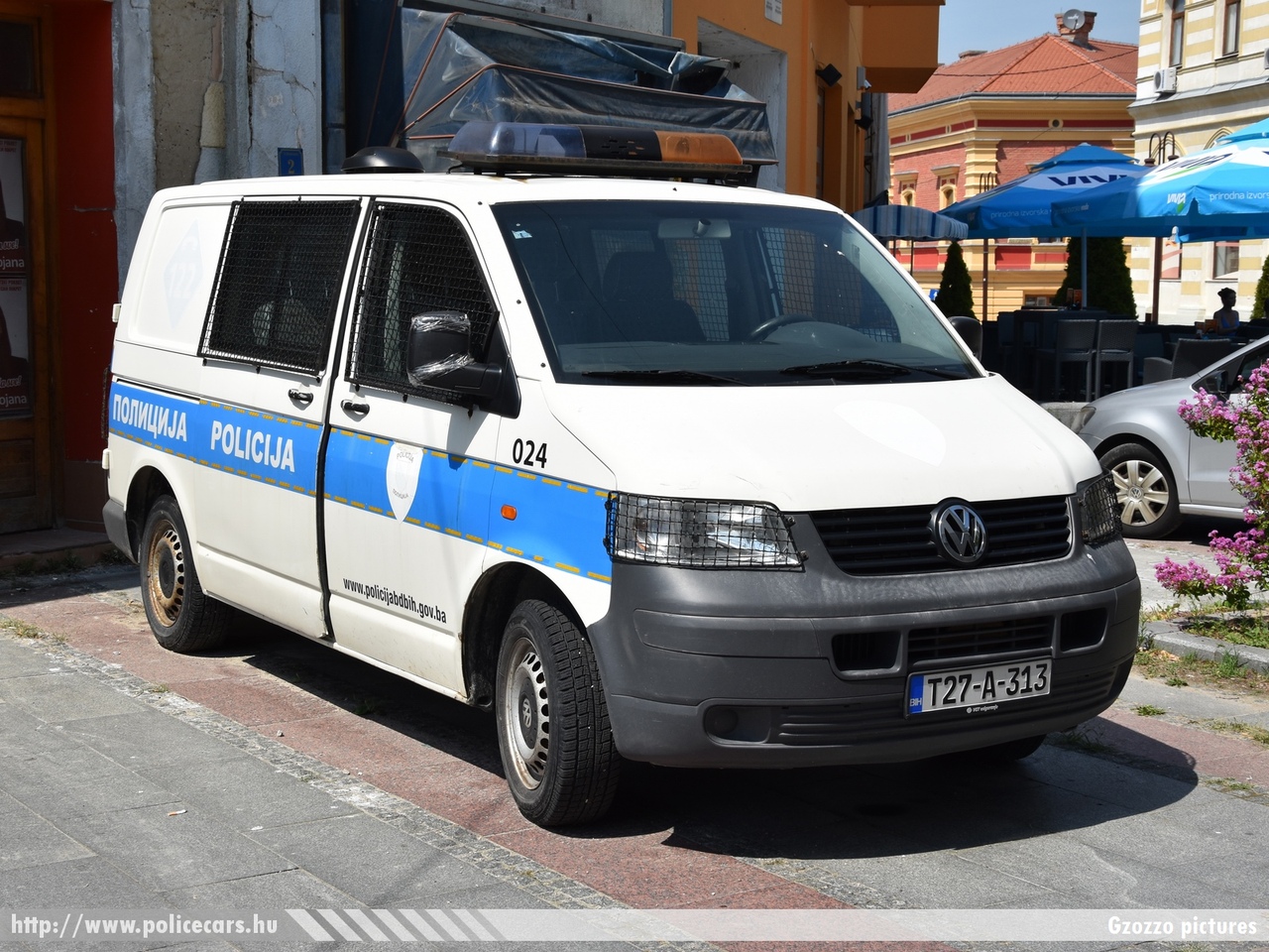 Volkswagen Transporter T5, Brcko, fotó: Gzozzo pictures
Keywords: Bosznia-Hercegovina rendőr rendőrautó rendőrség bosnia bosnia-herzegovina police policecar