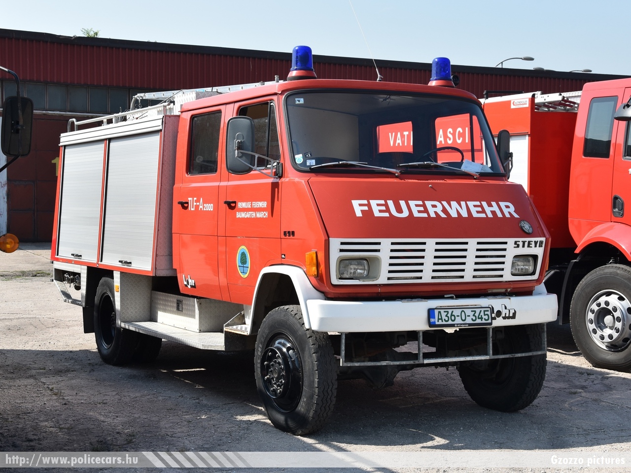Steyr 690, Zenica, fotó: Gzozzo pictures
Keywords: Bosznia-Hercegovina tûzoltó tûzoltóautó tûzoltóság bosnia bosnia-herzegovina fire firetruck