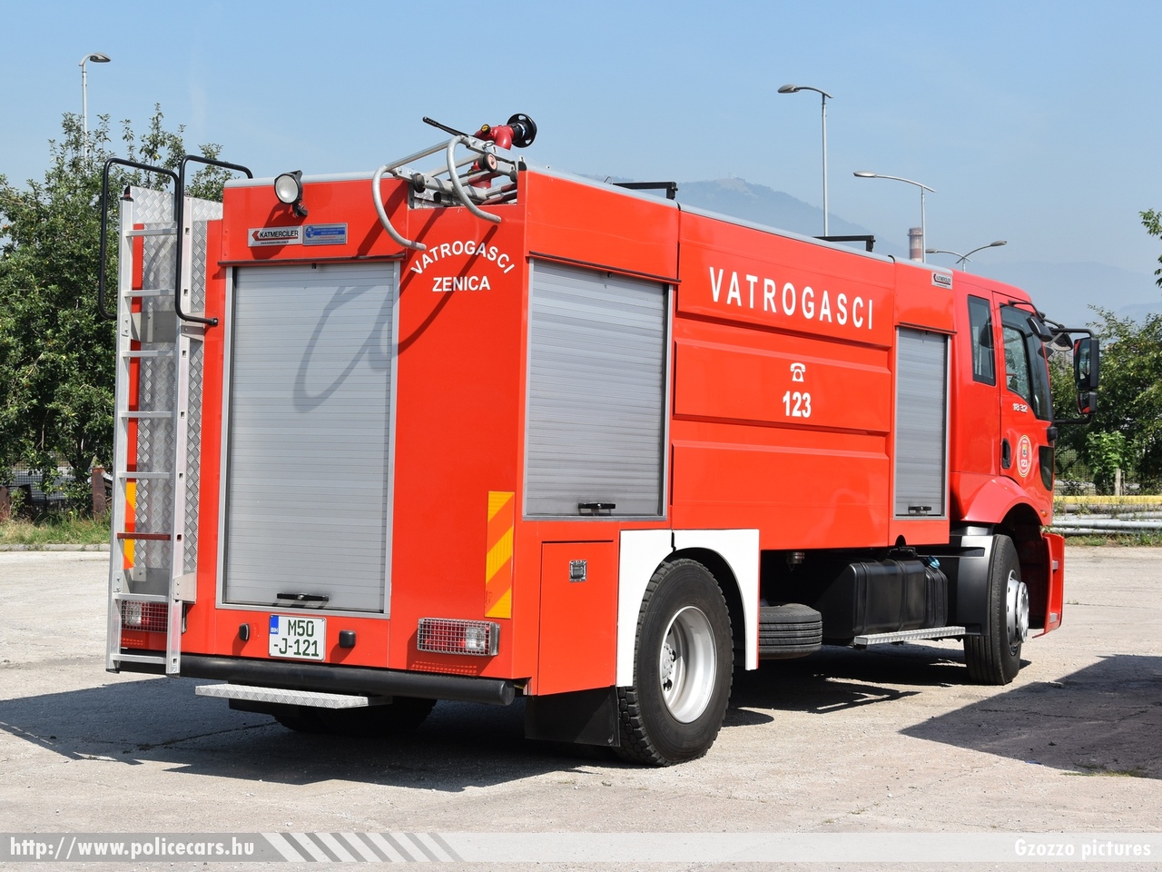 Ford Cargo, Zenica, fotó: Gzozzo pictures
Keywords: Bosznia-Hercegovina tûzoltó tûzoltóautó tûzoltóság bosnia bosnia-herzegovina fire firetruck