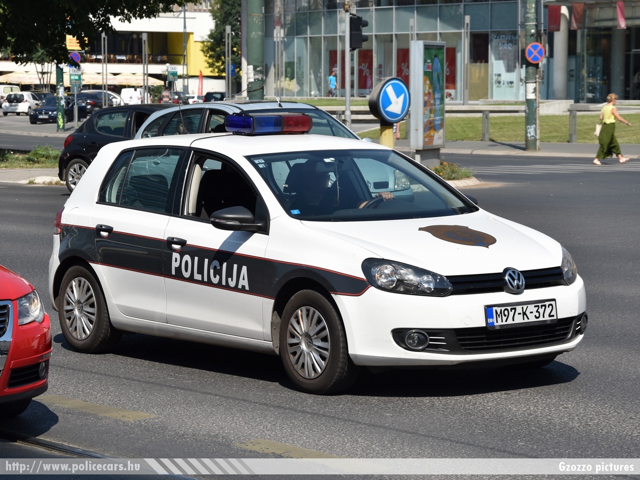 Volkswagen Golf VI, fotó: Gzozzo pictures
Keywords: Bosznia-Hercegovina rendőr rendőrautó rendőrség bosnia bosnia-herzegovina police policecar