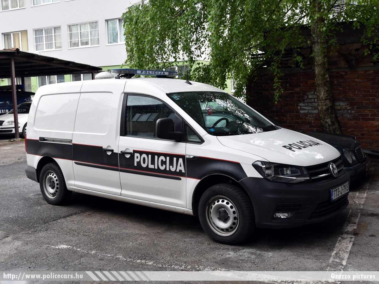 Volkswagen Caddy, fotó: Gzozzo pictures
Keywords: Bosznia-Hercegovina rendőr rendőrautó rendőrség bosnia bosnia-herzegovina police policecar