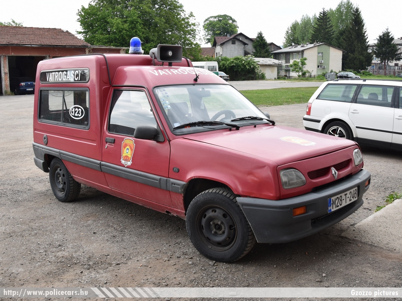Renault Express, fotó: Gzozzo pictures
Keywords: Bosznia-Hercegovina tûzoltó tûzoltóautó tûzoltóság bosnia bosnia-herzegovina fire firetruck