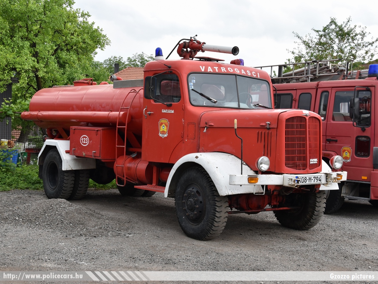 FAP Famos Diesel 1314, fotó: Gzozzo pictures
Keywords: Bosznia-Hercegovina tûzoltó tûzoltóautó tûzoltóság bosnia bosnia-herzegovina fire firetruck