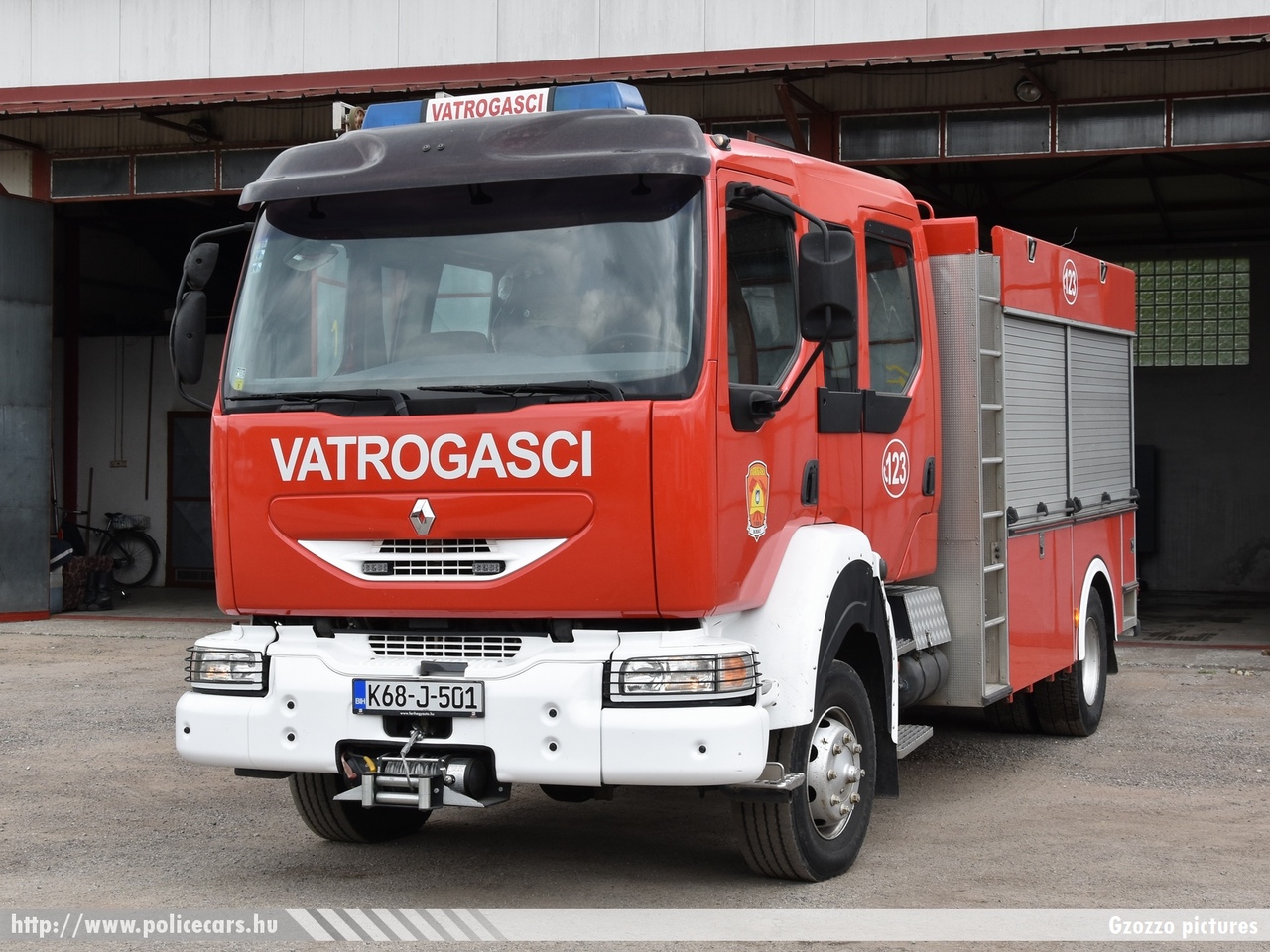 Renault Midlum, fotó: Gzozzo pictures
Keywords: Bosznia-Hercegovina tûzoltó tûzoltóautó tûzoltóság bosnia bosnia-herzegovina fire firetruck