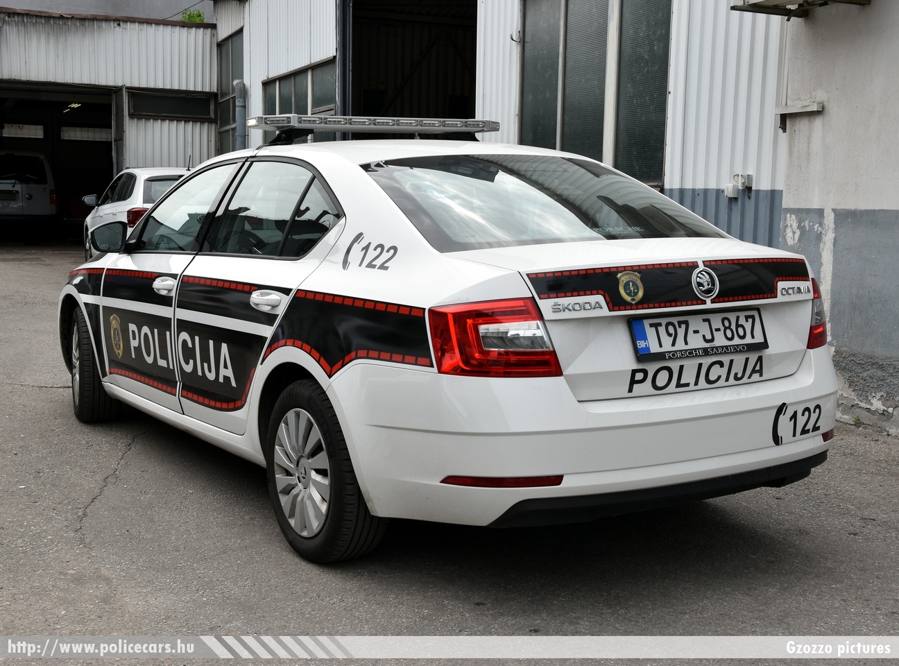 Skoda Octavia III facelift, Sarajevo, fotó: Gzozzo pictures
Keywords: Bosznia-Hercegovina bosnia bosnia-herzegovina bosnyák police policecar rendőrautó rendőr rendőrség