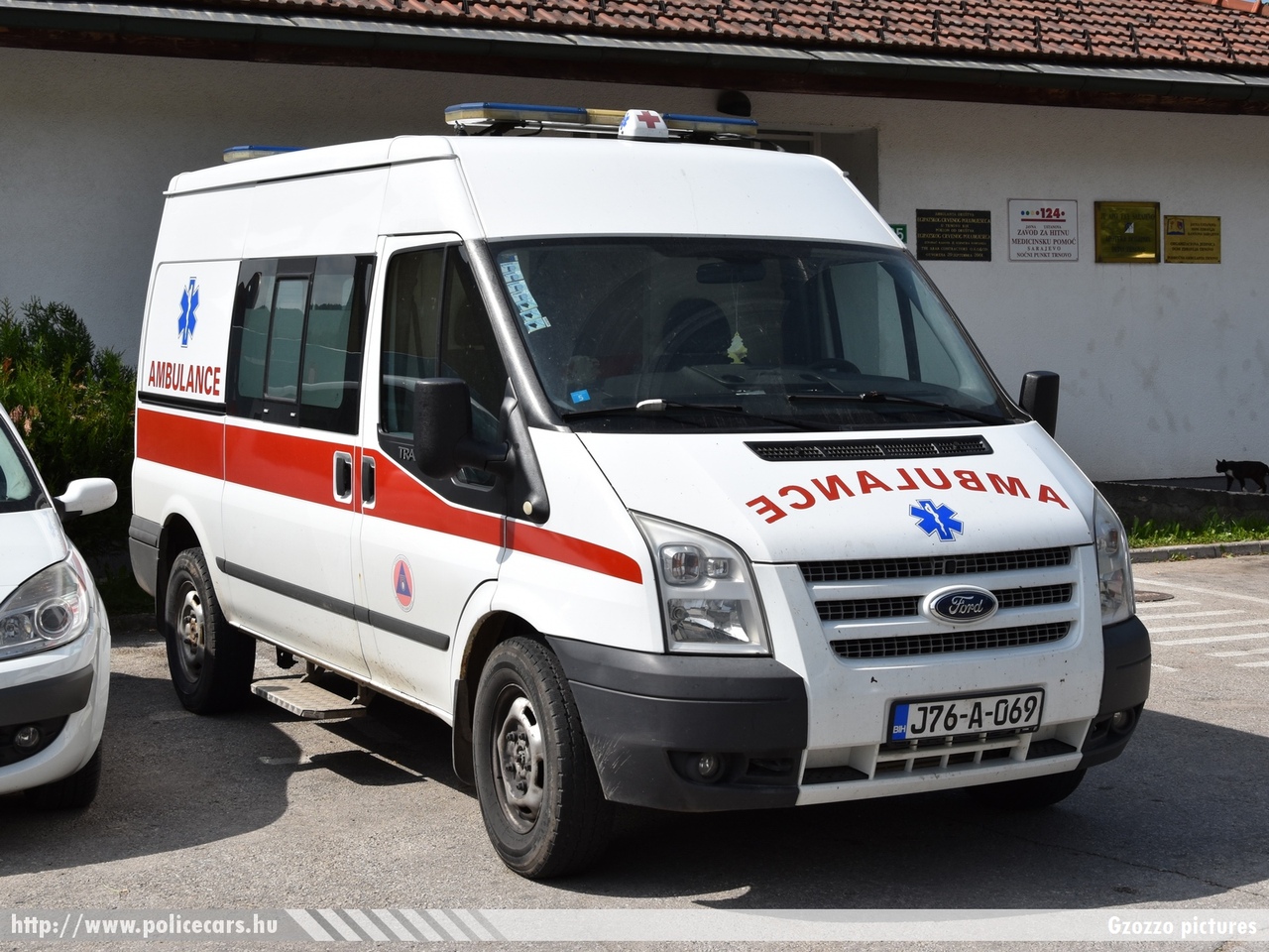 Ford Transit, Trnovo, fotó: Gzozzo pictures
Keywords: Bosznia-Hercegovina mentő mentőautó bosnia bosnia-herzegovina ambulance bosnyák