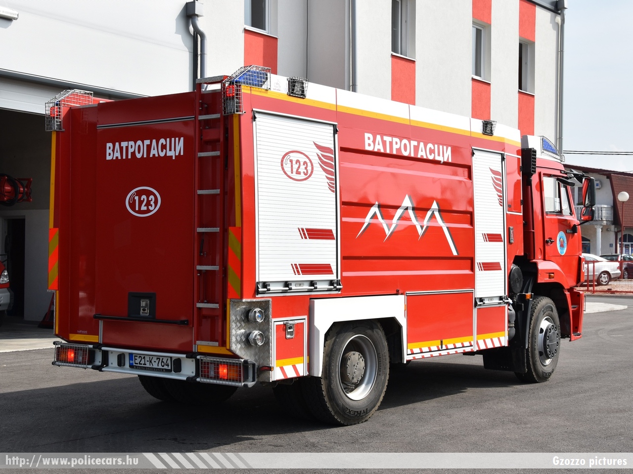 KAMAZ, Istocno Sarajevo, fotó: Gzozzo pictures
Keywords: Bosznia-Hercegovina tûzoltó tûzoltóautó tûzoltóság bosnia bosnia-herzegovina fire firetruck republika srpska boszniai szerb