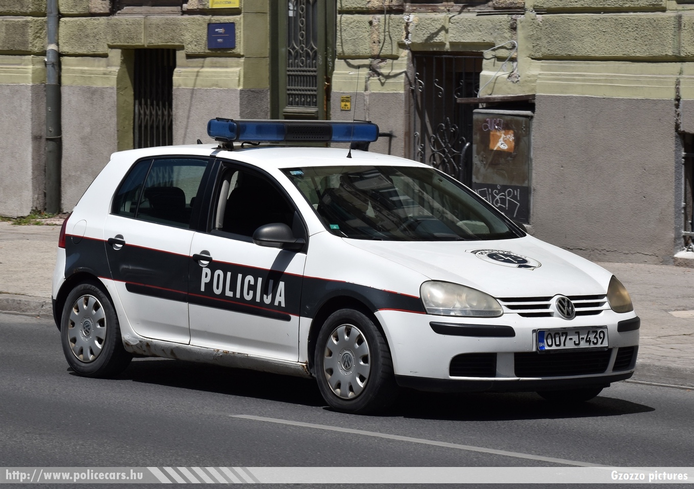 Volkswagen Golf V, Szarajevó, fotó: Gzozzo pictures
Keywords: Bosznia-Hercegovina bosnia bosnia-herzegovina bosnyák police policecar rendőrautó rendőr rendőrség