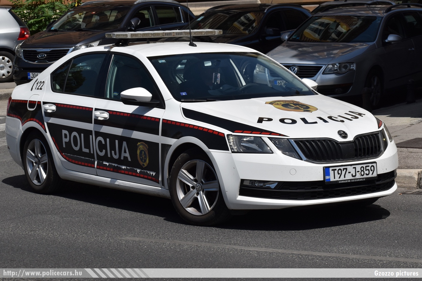 Skoda Octavia III facelift, Sarajevo, fotó: Gzozzo pictures
Keywords: Bosznia-Hercegovina bosnia bosnia-herzegovina bosnyák police policecar rendőrautó rendőr rendőrség