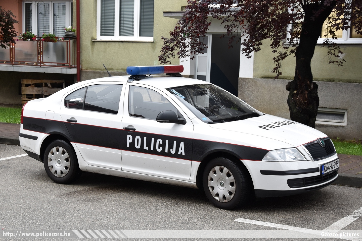 Skoda Octavia II, MUP Una-Sana Kanton, fotó: Gzozzo pictures
Keywords: Bosznia-Hercegovina bosnia bosnia-herzegovina bosnyák police policecar rendőrautó rendőr rendőrség