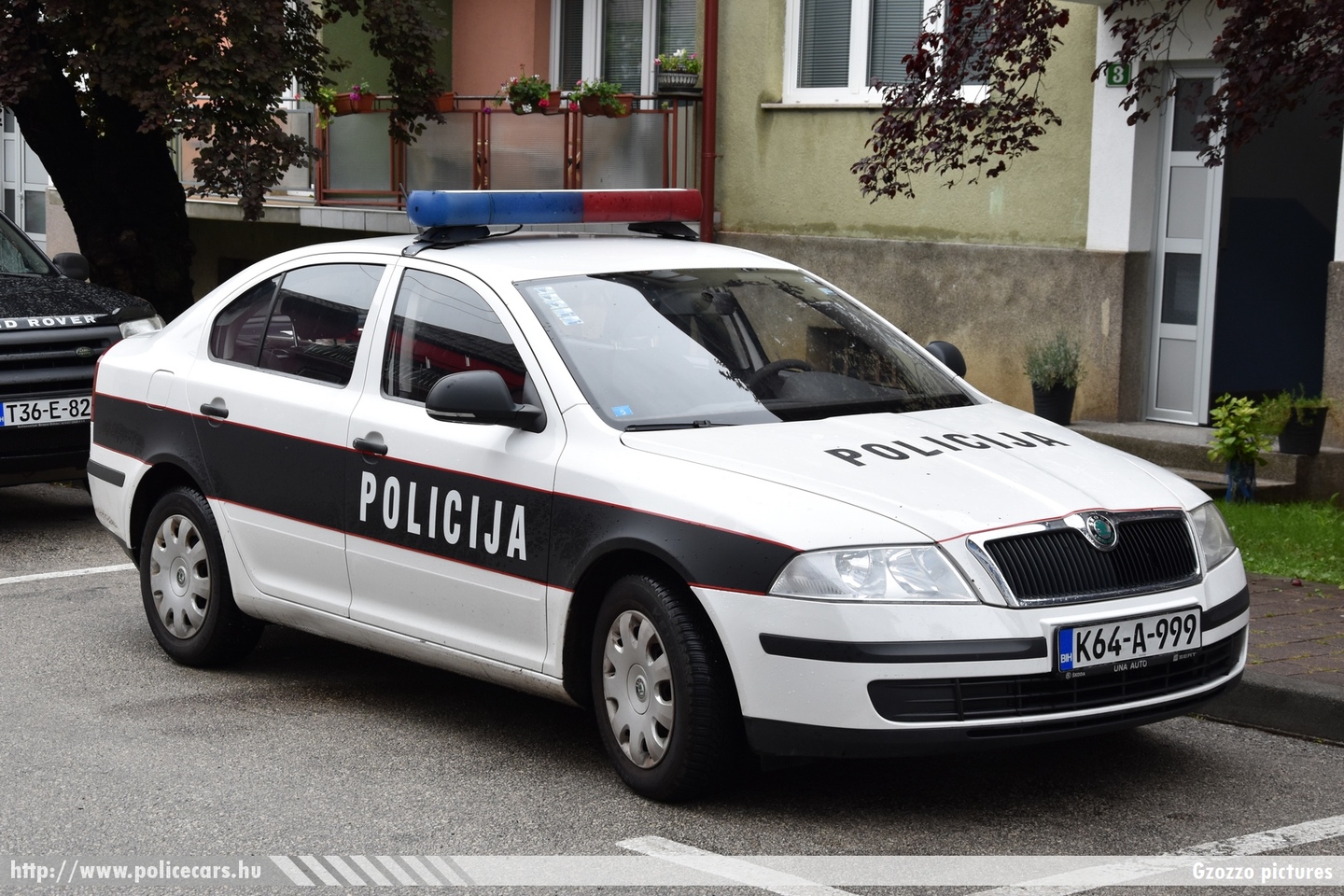 Skoda Octavia II, MUP Una-Sana Kanton, fotó: Gzozzo pictures
Keywords: Bosznia-Hercegovina bosnia bosnia-herzegovina bosnyák police policecar rendőrautó rendőr rendőrség