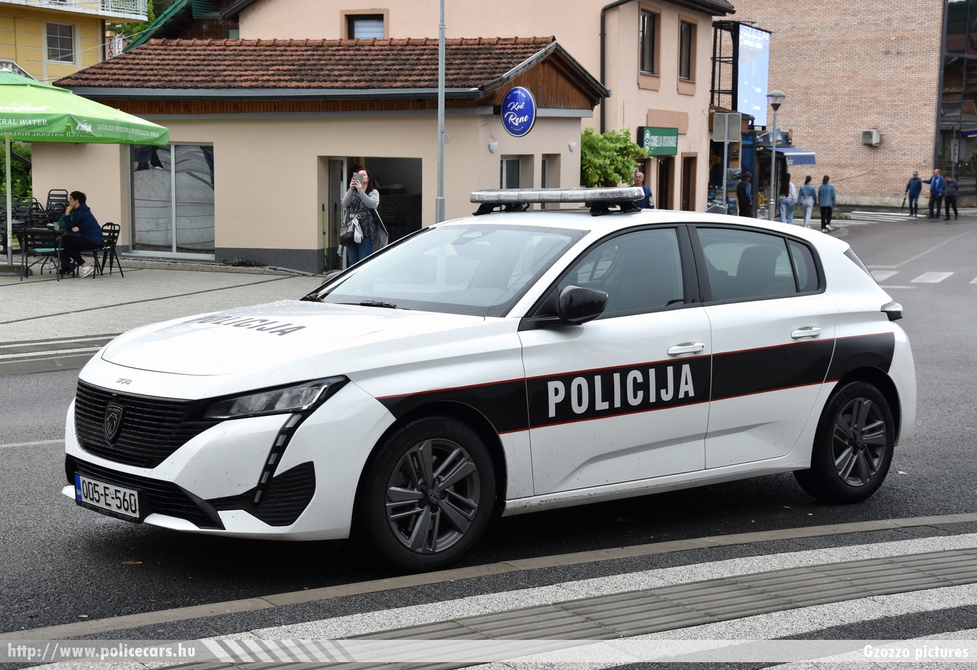 Peugeot 308, MUP Una-Sana Kanton, fotó: Gzozzo pictures
Keywords: Bosznia-Hercegovina bosnia bosnia-herzegovina bosnyák police policecar rendőrautó rendőr rendőrség