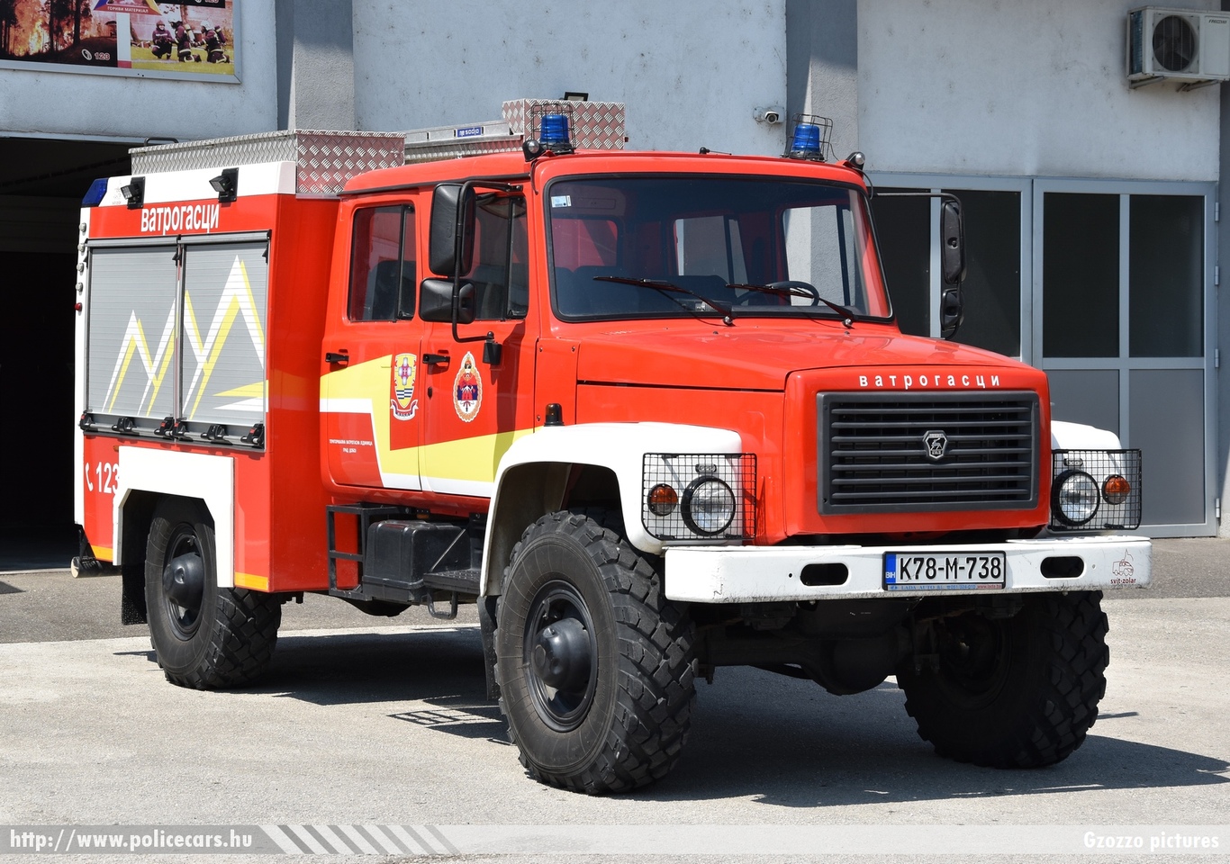 GAZ 3308 Sadko Svit Zolar, Teritorijane Vatrogasno spasilačke Jedinice Doboj, fotó: Gzozzo pictures
Keywords: Bosznia-Hercegovina tûzoltó tûzoltóautó tûzoltóság bosnia bosnia-herzegovina fire firetruck republika srpska boszniai szerb
