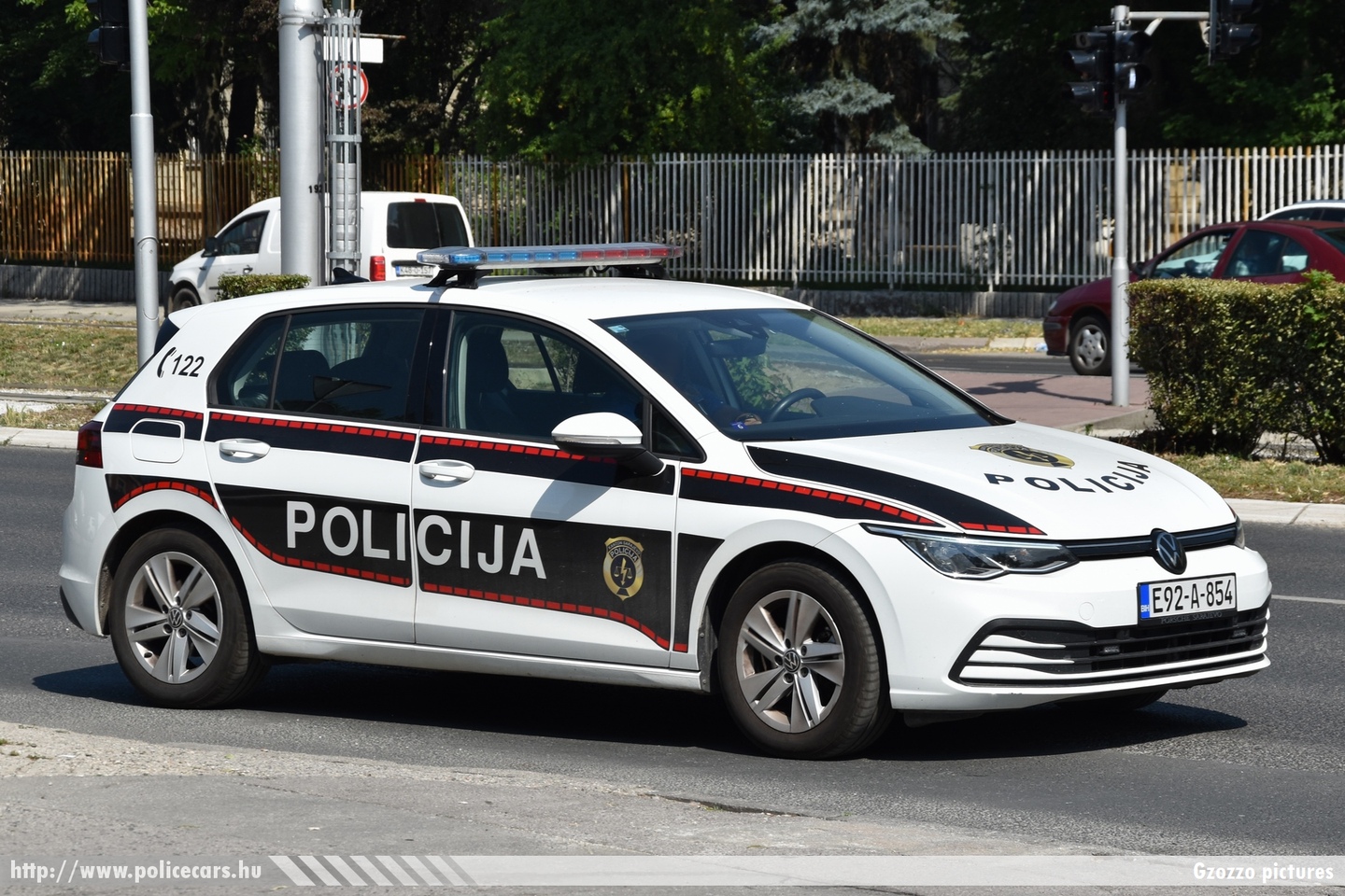 Volkswagen Golf VIII, Policija, MUP Kantona Sarajevo, fotó: Gzozzo pictures
Keywords: Bosznia-Hercegovina bosnia bosnia-herzegovina bosnyák police policecar rendőrautó rendőr rendőrség