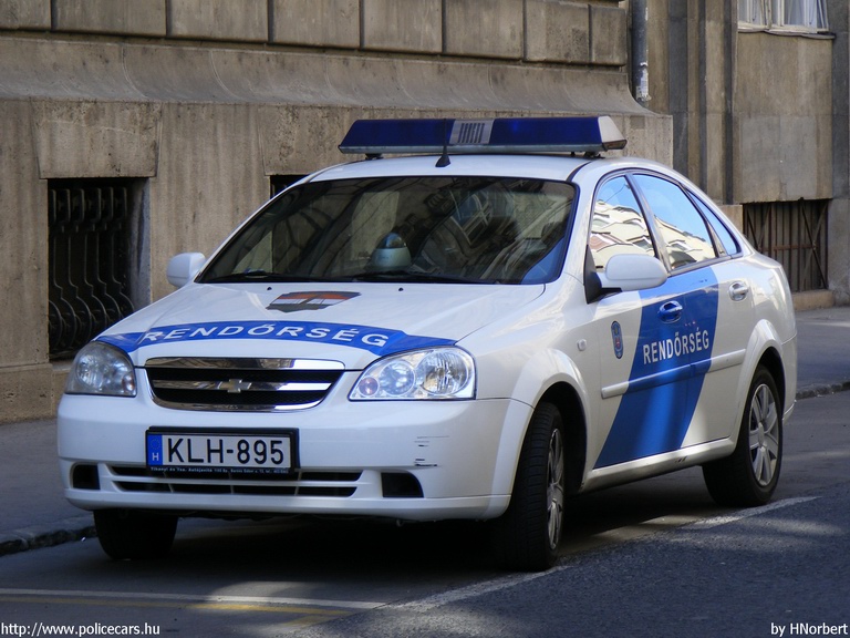 Chevrolet Lacetti, fotó: HNorbert
Keywords: rendőr rendőrautó rendőrség magyar Magyarország KLH-895 Hungary hungarian police policecar
