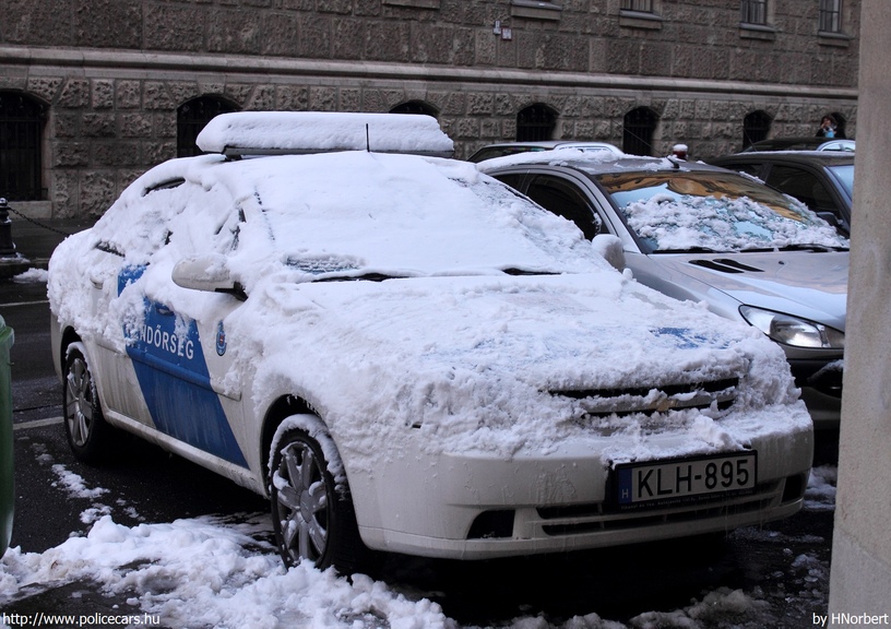 Chevrolet Lacetti, fotó: HNorbert
Keywords: rendőr rendőrautó rendőrség magyar Magyarország KLH-895 Hungary hungarian police policecar