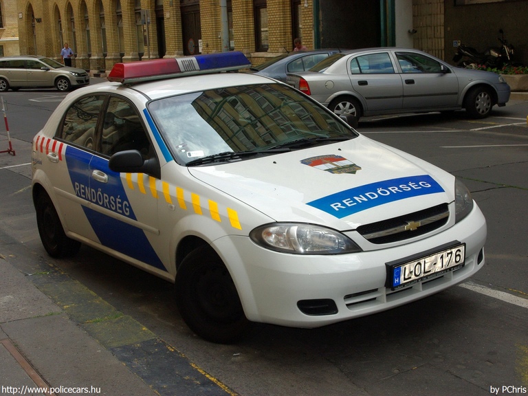 Chevrolet Lacetti, fotó: PChris
Keywords: rendőr rendőrautó rendőrség magyar Magyarország LOL-176 Hungary hungarian police policecar