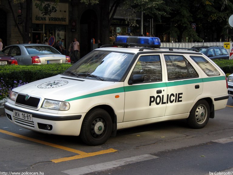 Skoda Felicia, fotó: Colargol87
Keywords: rendőr rendőrautó rendőrség cseh csehország