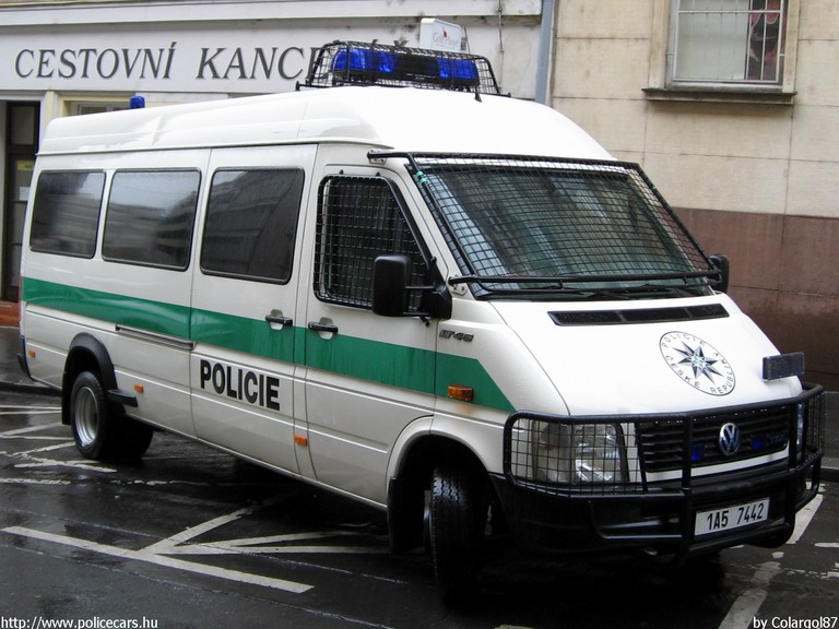Volkswagen LT, fotó: Colargol87
Keywords: rendőr rendőrautó rendőrség cseh csehország