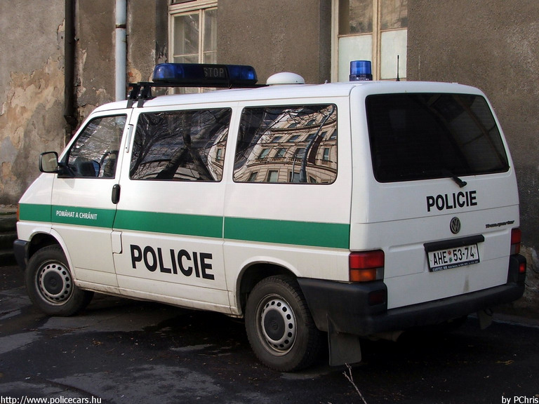 VW Transporter T4, fotó: PChris
Keywords: rendőr rendőrautó rendőrség cseh csehország