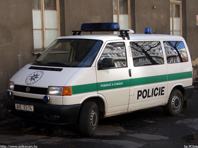 VW Transporter T4, fotó: PChris
Keywords: rendőr rendőrautó rendőrség cseh csehország
