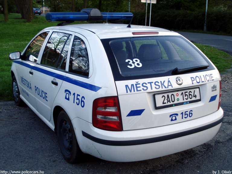 Skoda Fabia, fotó: J. Olivér
Keywords: rendőr rendőrautó rendőrség cseh csehország