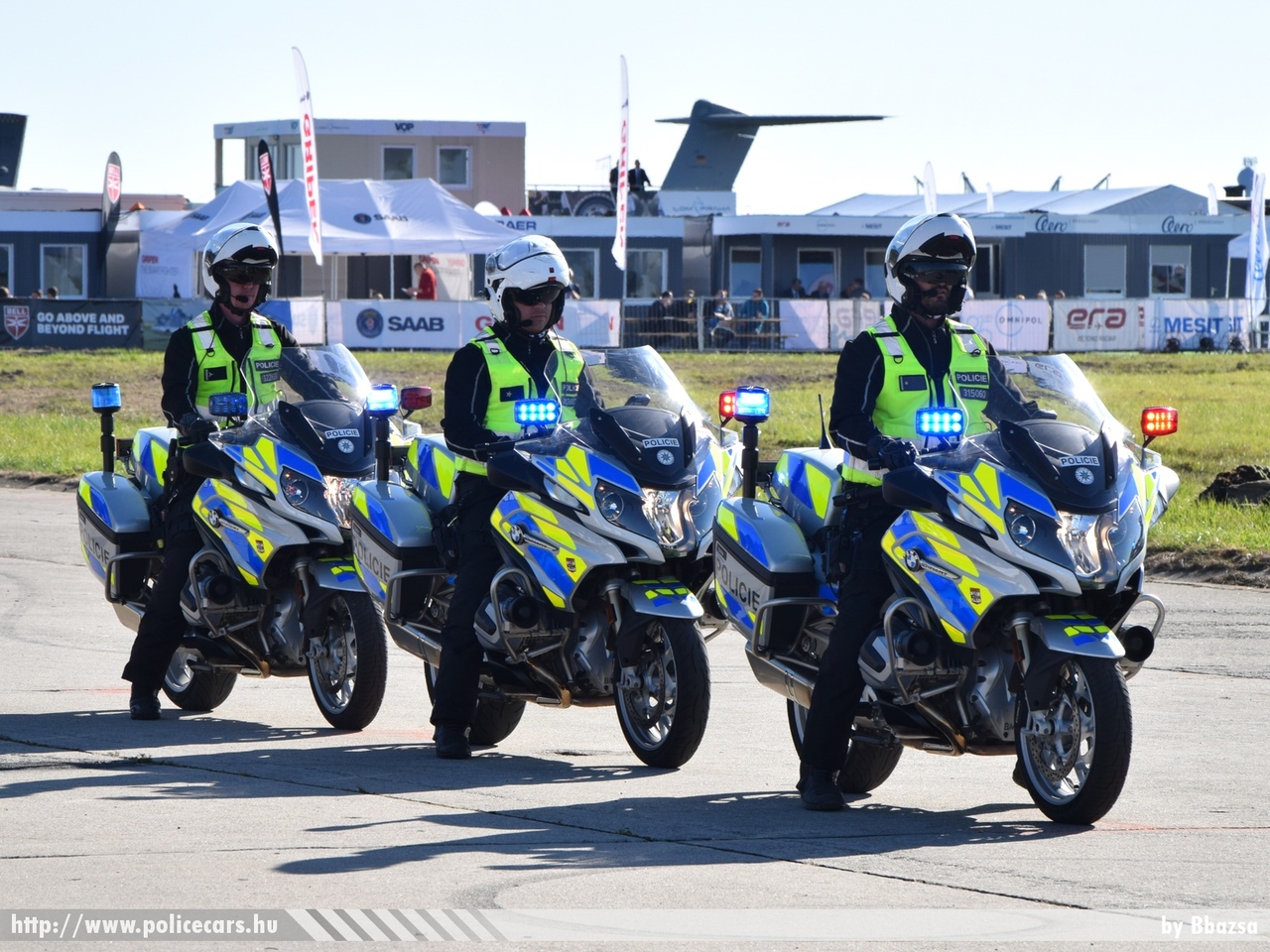 BMW, fotó: Bbazsa
Keywords: rendőr cseh Csehország rendőrmotor rendőrség police policebike Czech