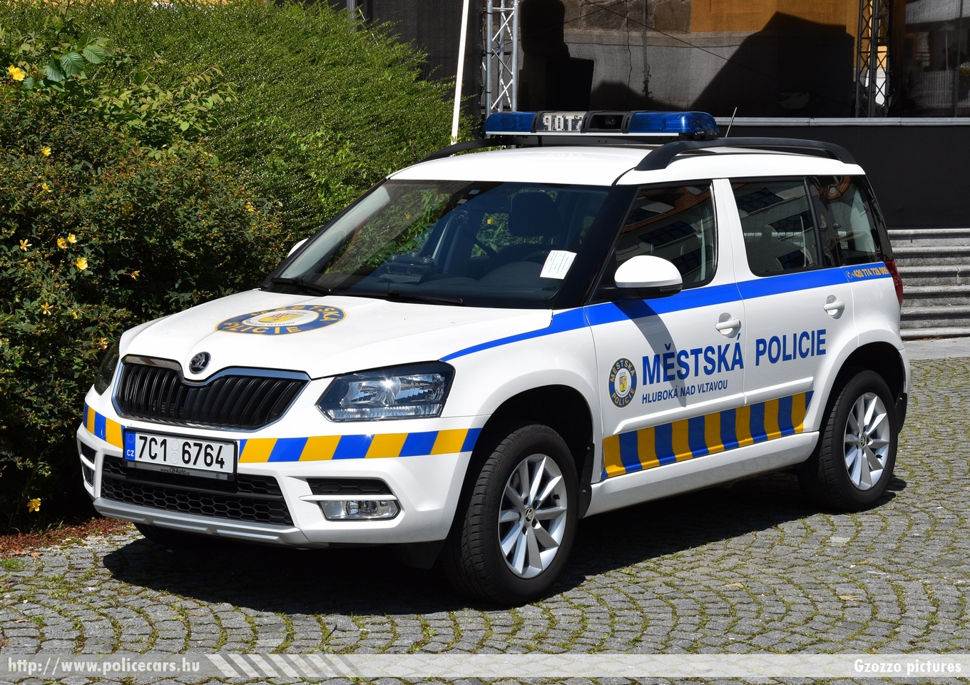 Skoda Yeti, Hluboká nad Vltavou, fotó: Gzozzo pictures
Keywords: cseh Csehország czech police policecar rendőrautó rendőr