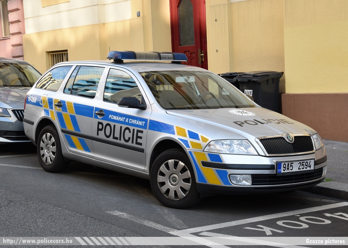 Skoda Octavia II, fotó: Gzozzo pictures
Keywords: cseh Csehország czech police policecar rendőrautó rendőr
