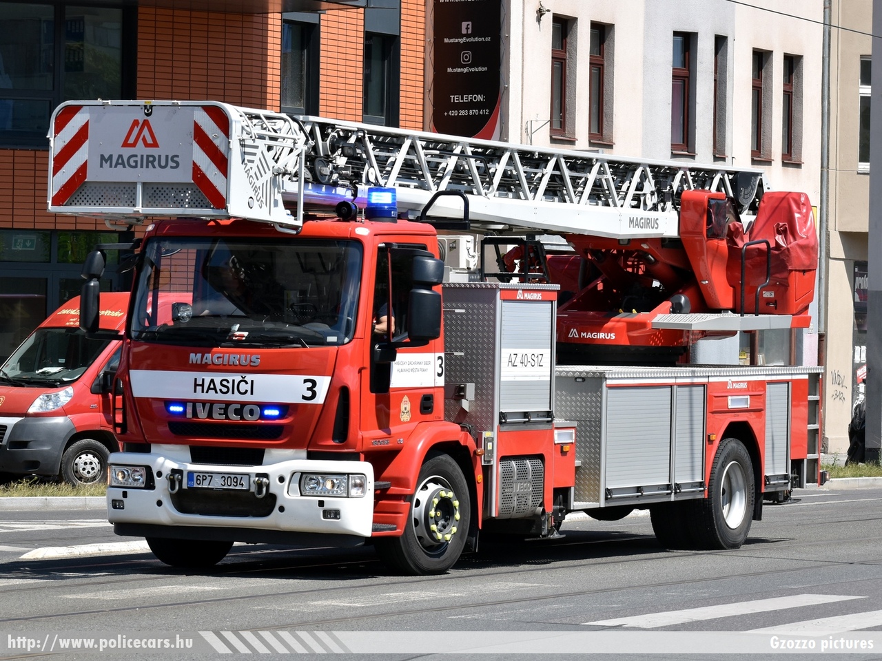 Iveco, Prága, fotó: Gzozzo pictures
Keywords: cseh Csehorzság czech fire firetruck tûzoltó tûzoltóautó tûzoltóság
