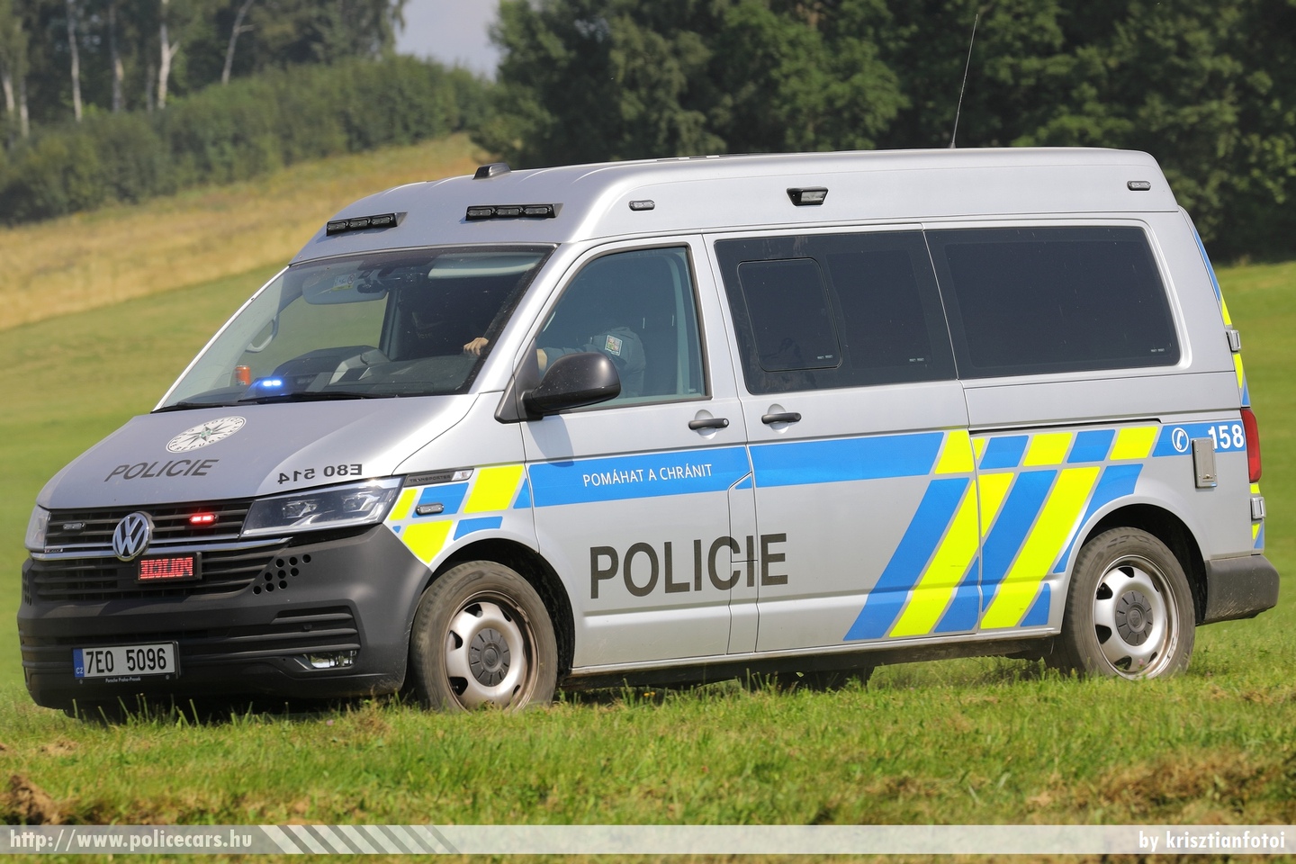 Volkswagen Transporter T6, Policie České republiky, fotó: krisztianfotoi
Keywords: cseh Csehország czech police policecar rendőrautó rendőr