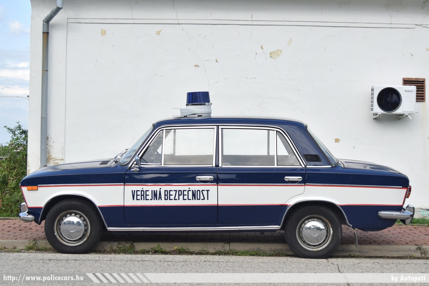 Lada VAZ 1500, Verejna Bezpecnost, fotó: Autopeti
Keywords: cseh Csehország czech police policecar rendőrautó rendőr csehszlovák Csehszlovákia