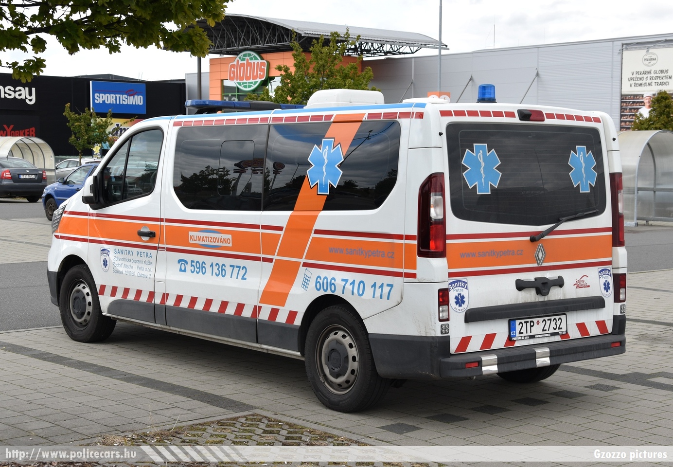Renault Trafic, Sanitky Petra, Dopravní zdravotní služba, fotó: Gzozzo pictures
Keywords: cseh Csehország czech mentő mentőautó ambulance