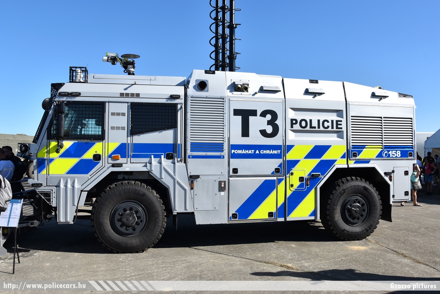 Tatra Force, Policie České republiky, fotó: Gzozzo pictures
Keywords: cseh Csehország czech police policecar rendőrautó rendőr