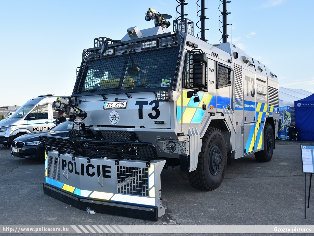 Tatra Force, Policie České republiky, fotó: Gzozzo pictures
Keywords: cseh Csehország czech police policecar rendőrautó rendőr