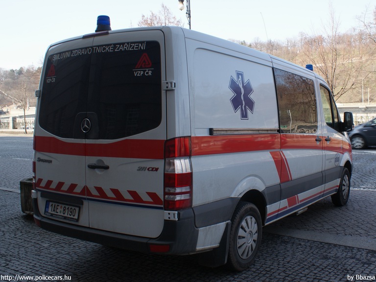 Mercedes-Benz Sprinter II, fotó: Bbazsa
Keywords: mentő mentőautó Csehország cseh