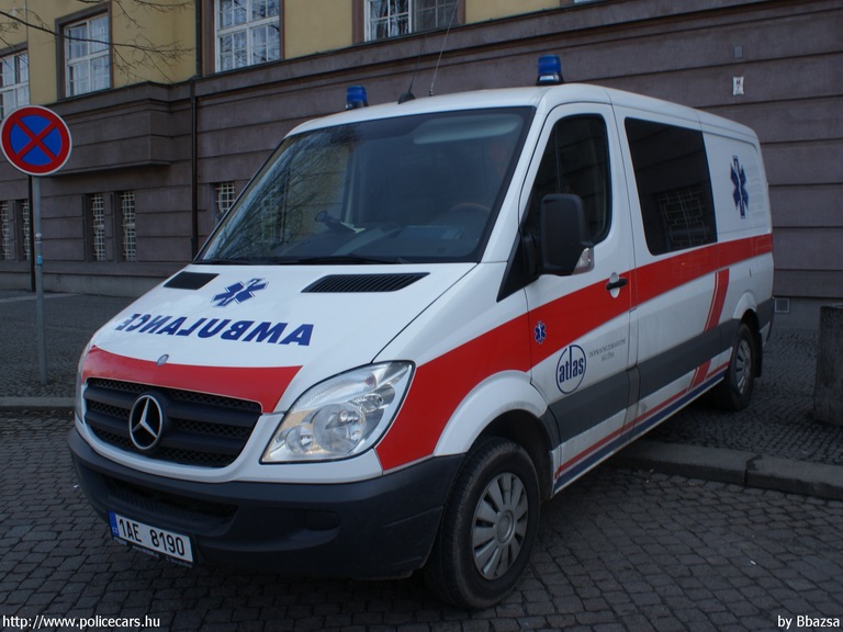 Mercedes-Benz Sprinter II, fotó: Bbazsa
Keywords: mentő mentőautó Csehország cseh