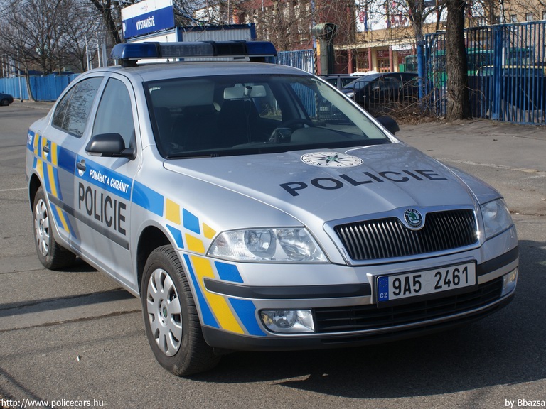 Skoda Octavia II, fotó: Bbazsa
Keywords: rendőr rendőrautó rendőrség cseh Csehország