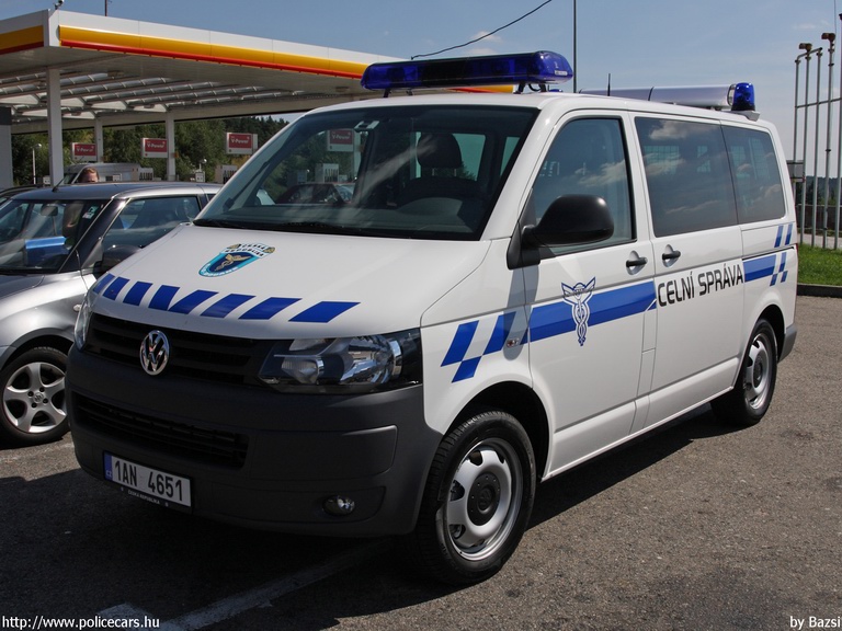 Volkswagen Transporter T5, fotó: Bazsi
Keywords: vám cseh Csehország