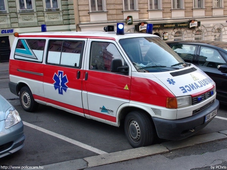 Volkswagen Transporter T4, fotó: PChris
Keywords: mentő mentőautó cseh Csehország