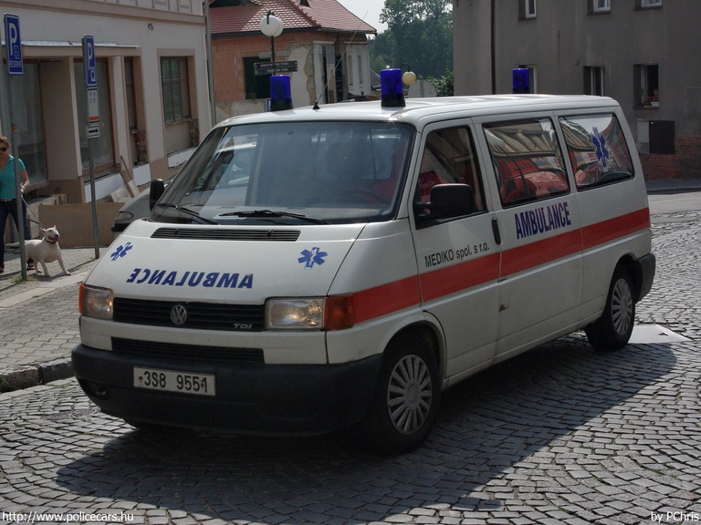 Volkswagen Transporter T4, fotó: PChris
Keywords: mentő mentőautó cseh Csehország