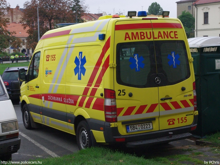 Mercedes-Benz Sprinter II 318 CDI, Brno, fotó: PChris
Keywords: mentő mentőautó cseh Csehország
